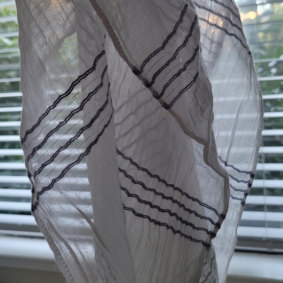 Lightweight Scarf | blue, yellow, white - Picture 5 of 10